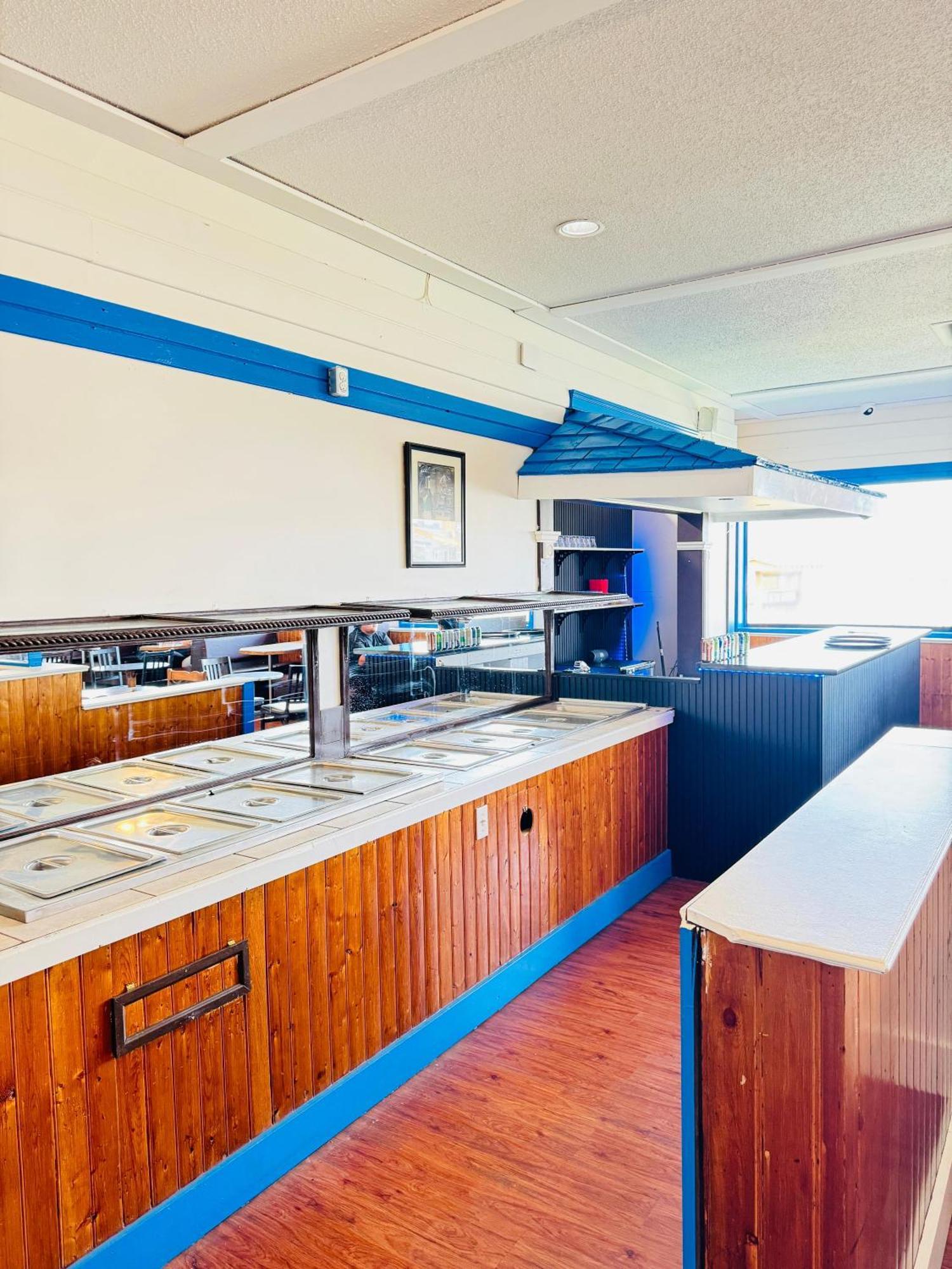 Ramada By Wyndham Dawson Creek Exterior foto